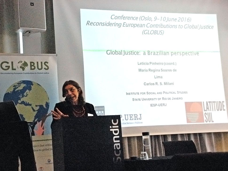 Leticia Pinheiro (State University of Rio de Janeiro) presenting a Brazilian perspective on global justice.